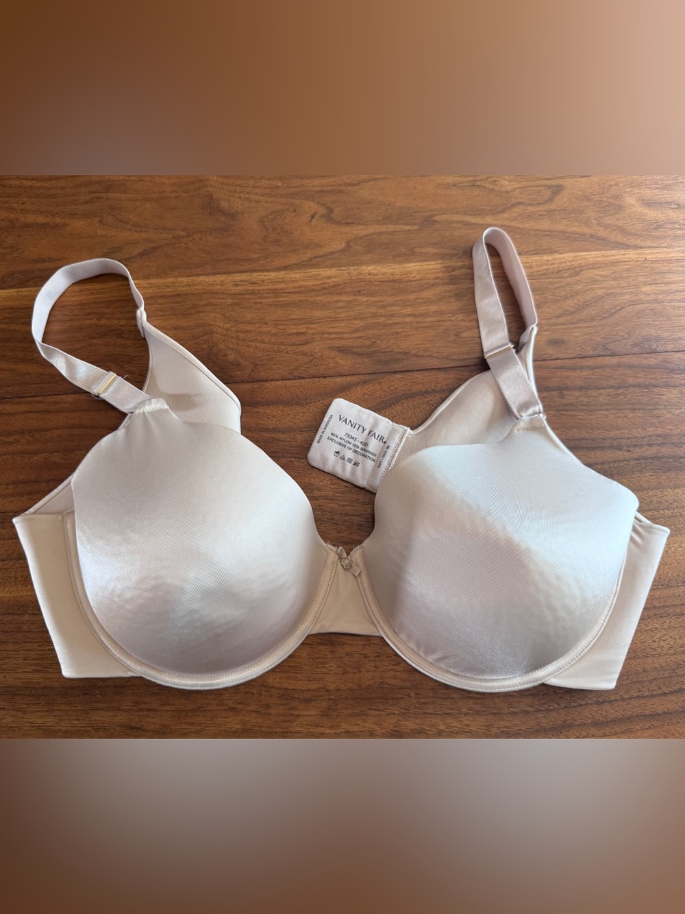 Vanity Fair Beyond Comfort 75345 Bra Great Condition 42D Tshirt Smooth Underwire